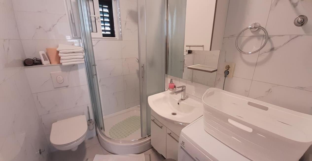 Apartments Villa Ravlic Makarska Eksteriør bilde